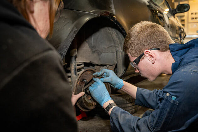 Motor Vehicle students at Dearne Valley College