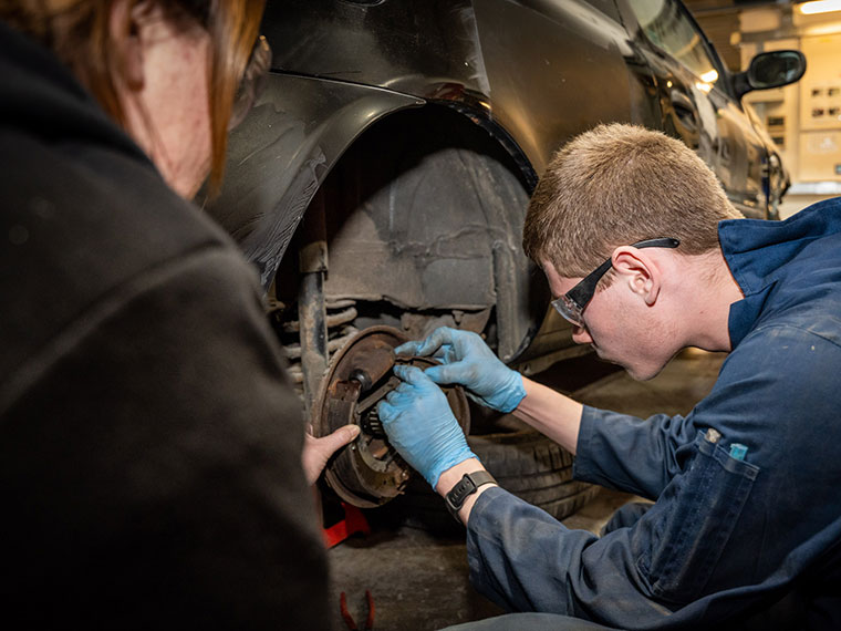 Motor Vehicle students at Dearne Valley College